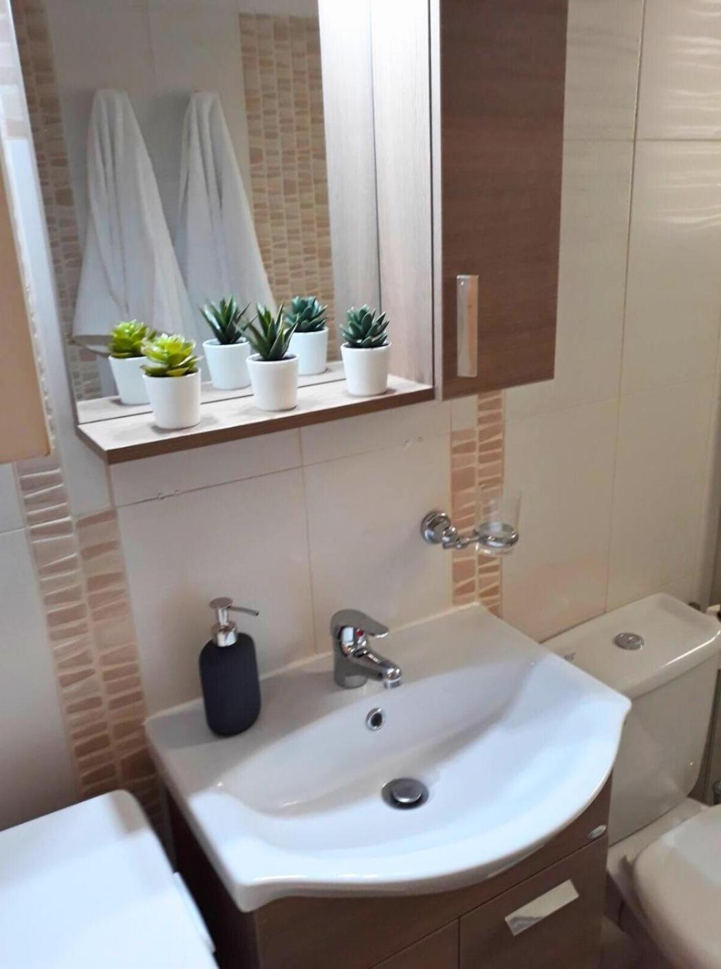 Cozy Apartment For 4 In Kolonaki, Lycabettus Athens Luaran gambar